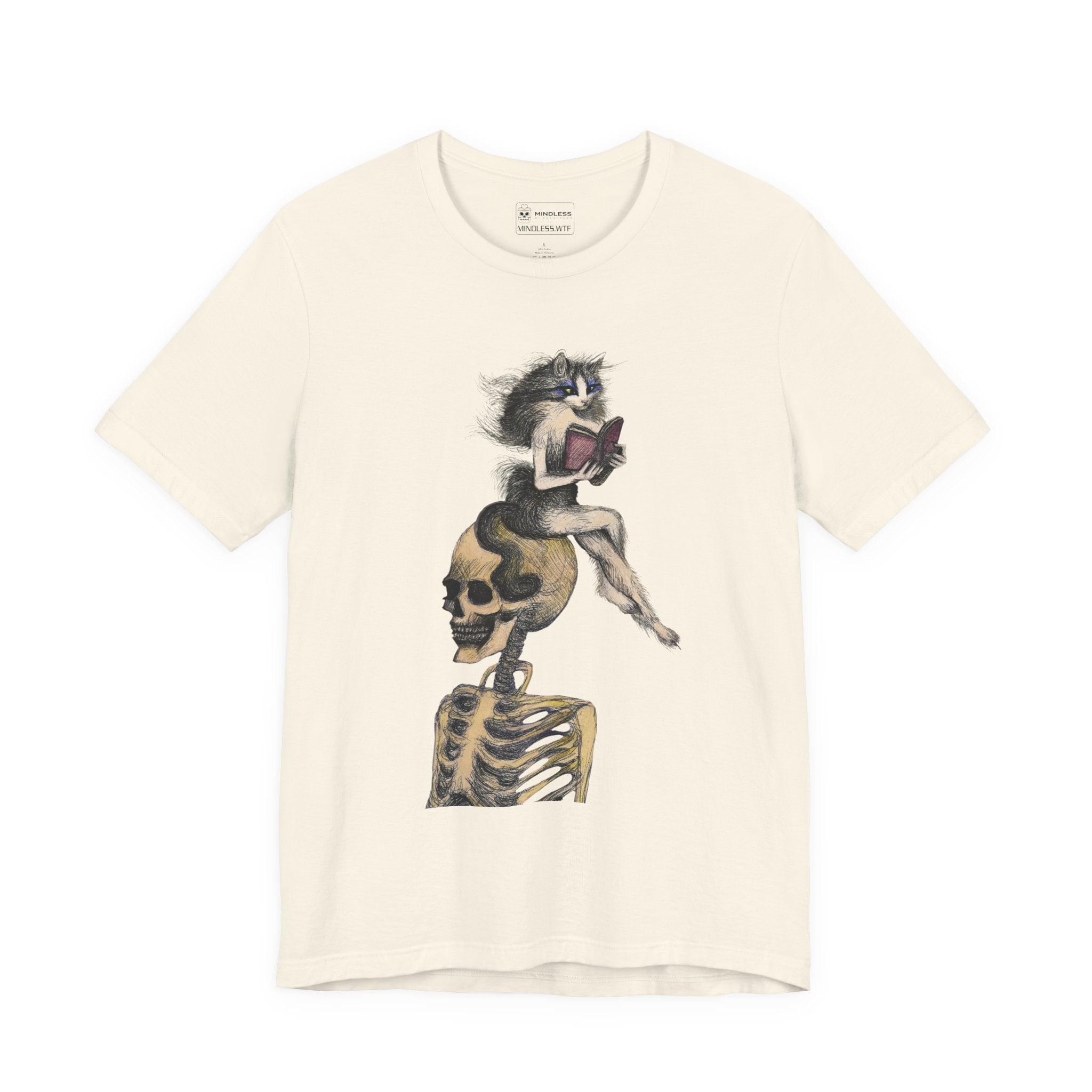 Cat Reads - T-shirt