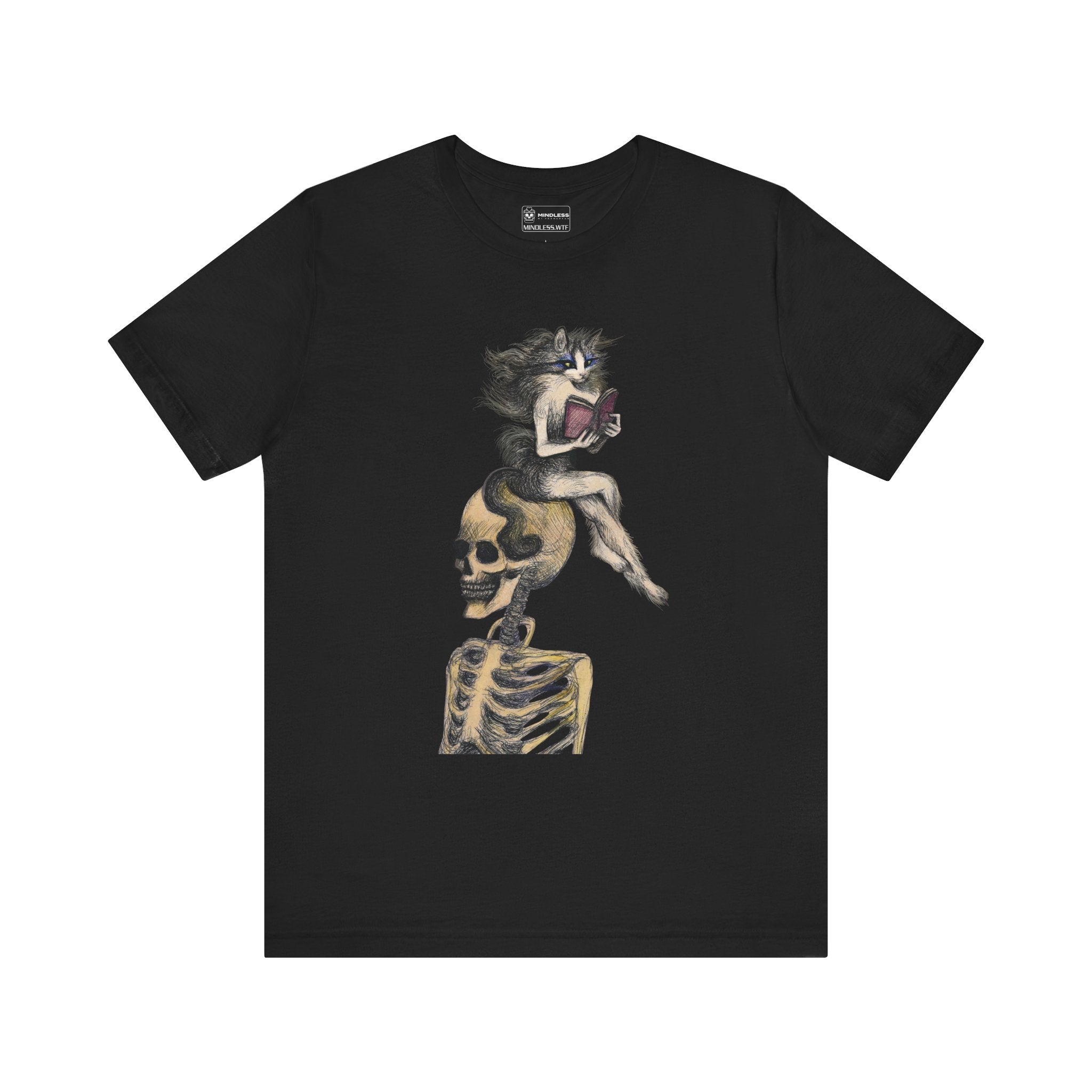 Cat Reads - T-shirt